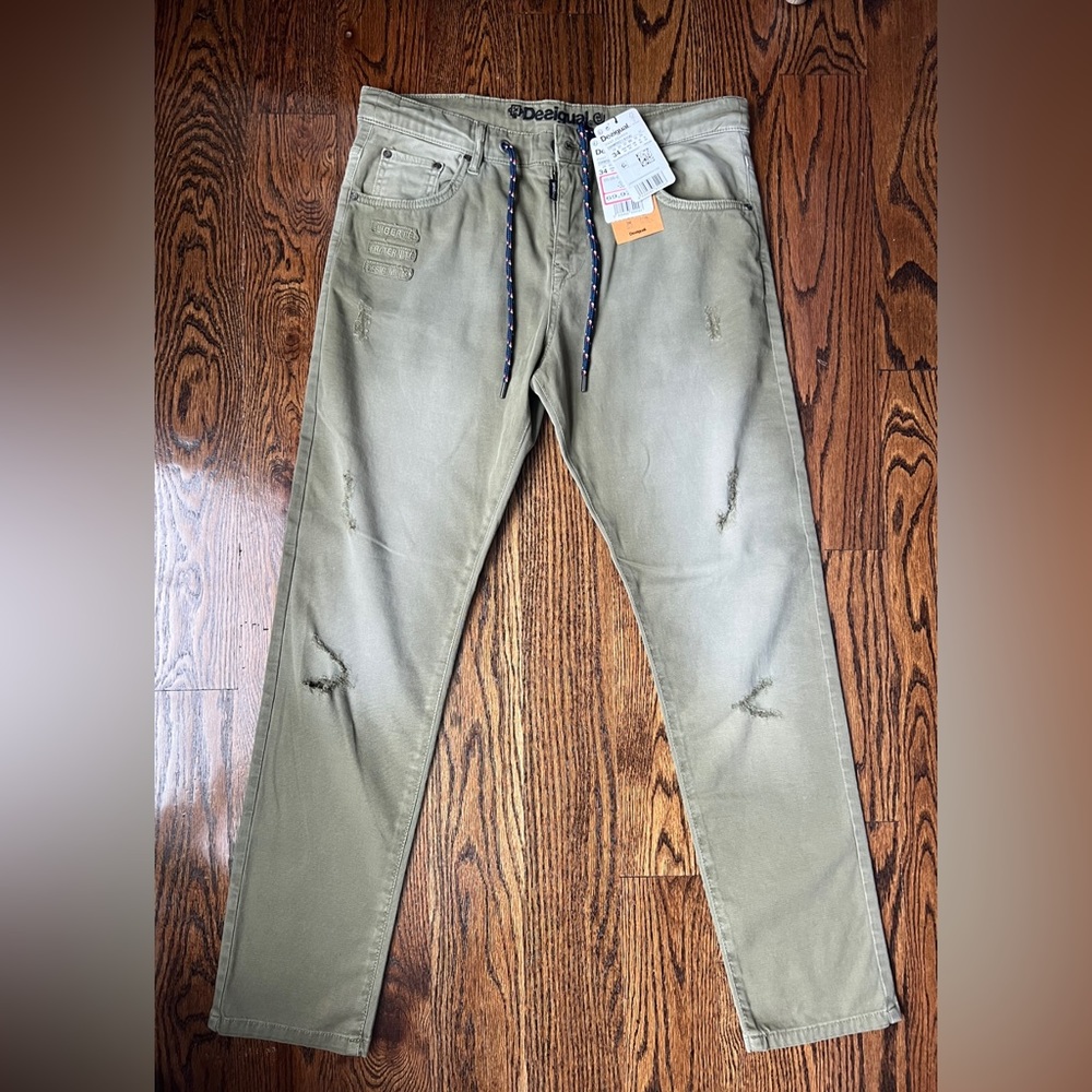 NWT Desigual European Olive Green Distressed Jean Joggers Size 34.